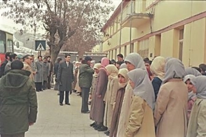 1980'de kuran kurslarına gönderilen Dersimli çocuklar.. (Mesut Özcan arşivi)