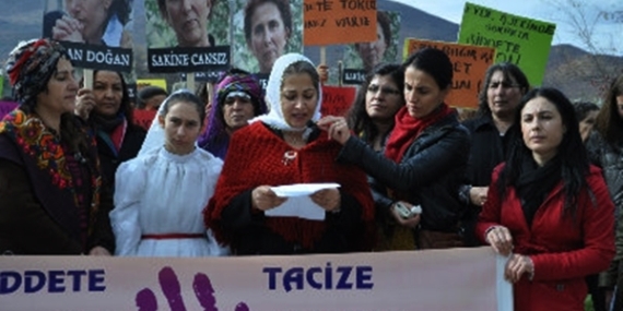 Dersim’de Kadınlar ”Şiddete Hayır Dedi