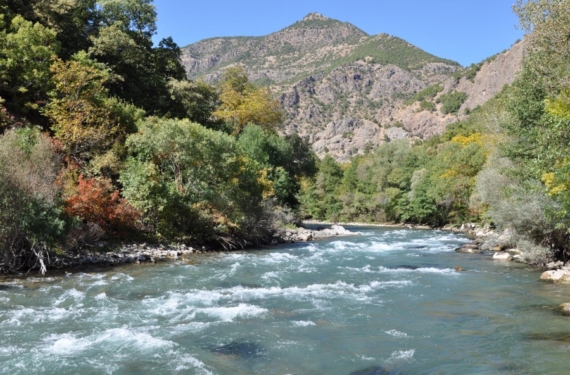 2884615-munzur-suyu