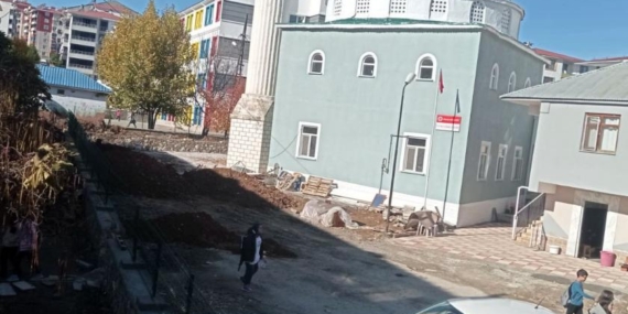Dersim’de okul bahçesinde cami inşaatı, müftülük okul bahçesini gasp etti