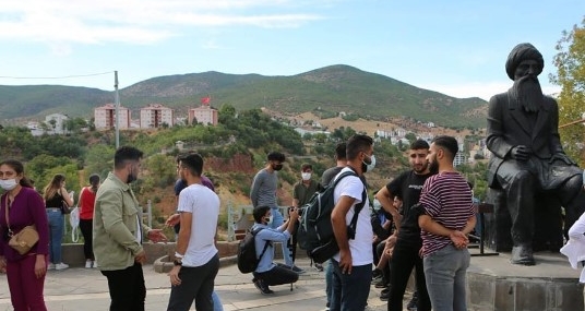 Dersim Araştırmaları Merkezi’nden gençlik anketi: Dersimli gençler en az Dersim’de yaşıyor