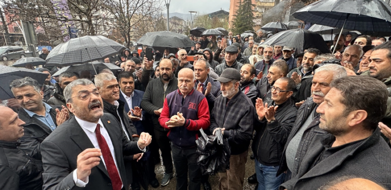 Erdal Güntaş’ın adaylık açıklaması miting tadında: Halk her şeyden üstündür