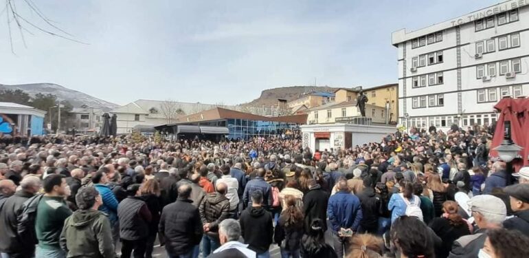 Dersim’de Ahmet Ercan ve Nasuh Mahruki’nin katıldığı deprem paneline yoğun ilgi