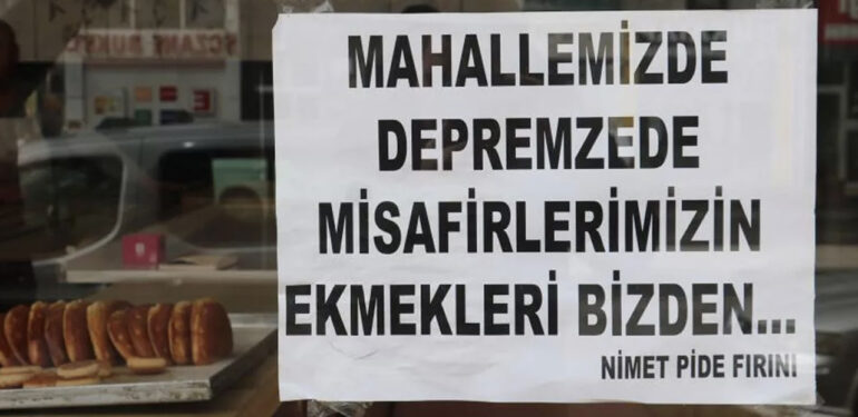 Sivaslı fırıncıdan örnek davranış: Depremzede misafirlerimizin ekmekleri bizden