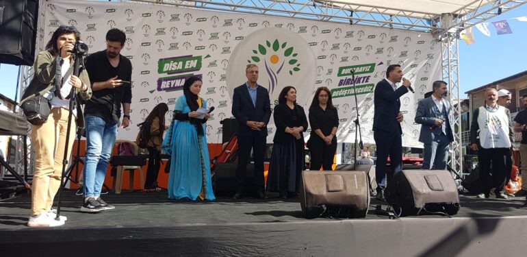 Karakoçan’da Yeşil Sol Parti’den coşkulu miting: Tarih yazmaya geliyoruz