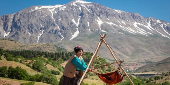 Dersim’i fotoğraflamak: Dersim dağlarını bahar yağmurları gibi adımlarken çiçeğine, ağacına, taşına elim değsin isterim