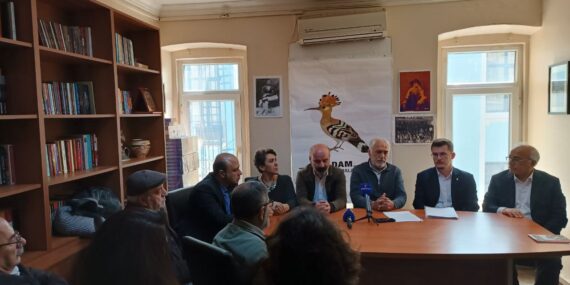 Hapis cezası nedeniyle Almanya’ya dönemeyen ve 1.5 milyon lira teminat istenen Ali Baran: Bir sazım var bir de sesim