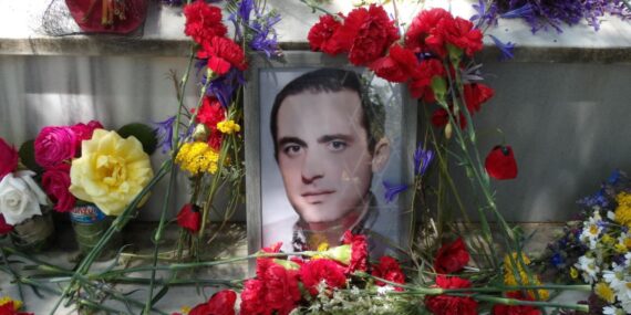 68 kuşağının devrimci önderlerinden Hüseyin Cevahir, Dersim’deki mezarı başında anıldı