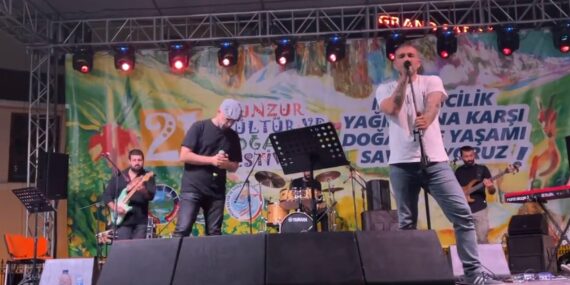 Dersim’de festivalin ilk gününde coşkulu konserleri binlerce kişi izledi