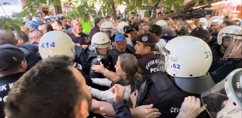 Dersim’de Suriye ve Filistin protestosunda 8 gözaltı: Milletvekili darp edildi