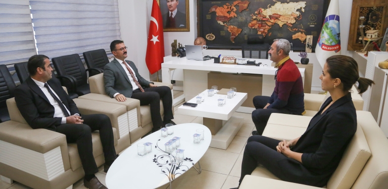 Komünist başkan Maçoğlu, seçildiğinden bu yana ilk kez valiyi ağırladı