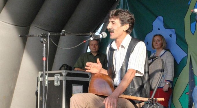 Dersimli müzisyen Kemal Kahraman beyin tümörü ameliyatı olacağını duyurdu