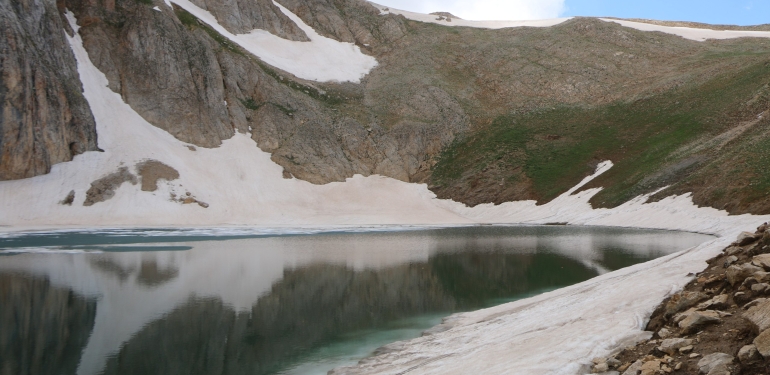 Buyer Gölü’ne yol yapılıyor: Sırada madencilik mi var?