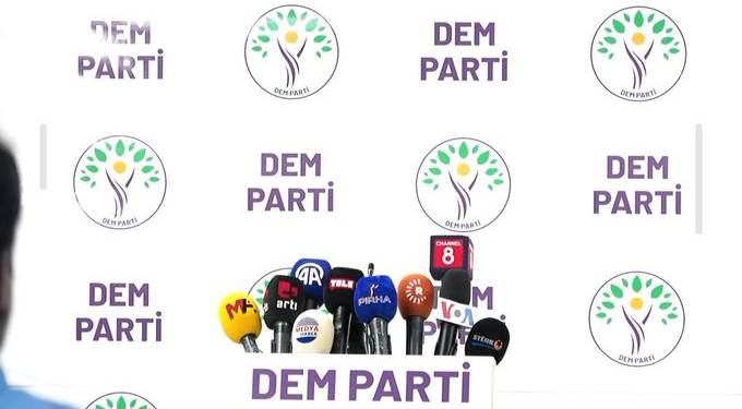 Dersim’de DEM Parti’den 12 aday adaylığı başvurusu: 27 Ocak’ta aday tanıtım toplantısı var