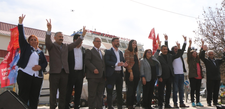 Dersim İttifakı adaylarını tanıttı: Zulme zorbalığa karşı sırt sırta verdik