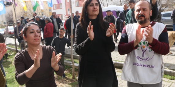 Dersim’de DEM Parti’nin kadın seçim bürosu açılışında “Gülistan Doku nerede” sorusu
