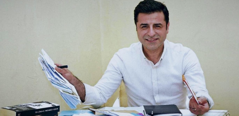 Selahattin Demirtaş: Devlet, Kürtlerin demokratik siyasette mücadele etmelerini , dağa çıkıp silah almalarından daha tehlikeli görüyor