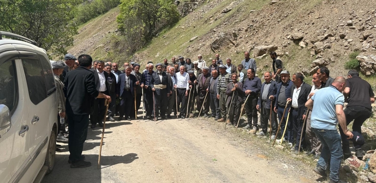 Hakkari’de köylülerin madene karşı başlattığı eylem ikinci haftasına girdi
