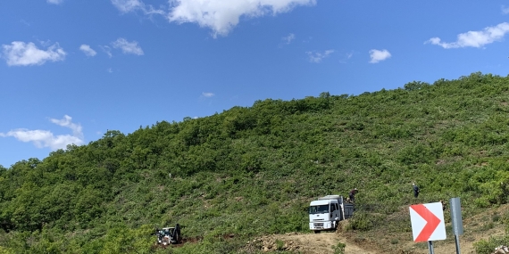 Hozat-Çiçekli yolundaki orman kıyımı protesto edildi