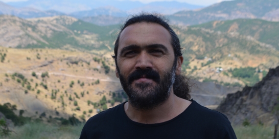 Düzgün Baba Cemevi Başkanı Sinan Kırmızıçiçek’e verilen hapis cezası TBMM gündeminde