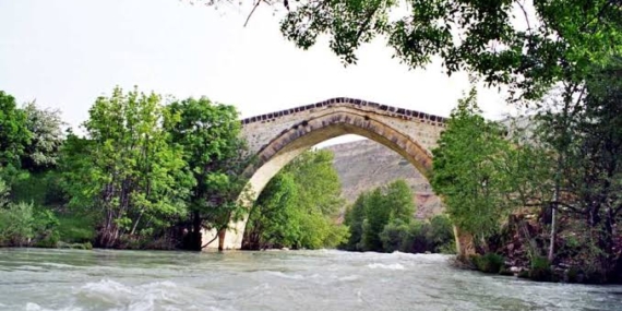 Dersim’de siyasi partiler ve dernekler, Tağar Çayı’na yapılmak istenen HES’e karşı güçlerini birleştirdi: Kaçak HES derhal durdurulmalıdır