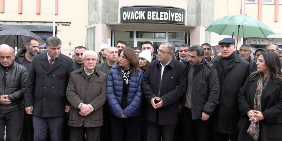 CHP heyeti Ovacık’ta: Savcının emriyle kaldırdığımız bir cenaze suç unsuru haline getirildi