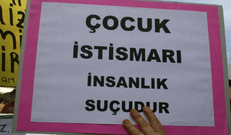 Dersim’de çocuğa cinsel istismar: Anne ve sevgilisi tutuklandı
