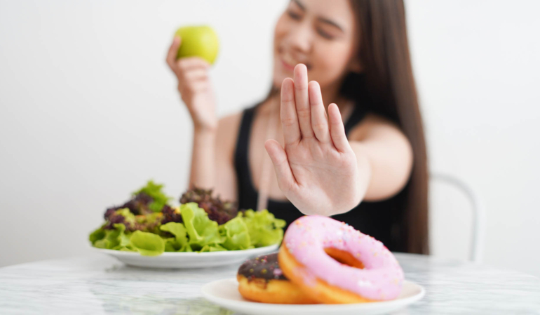 🩺 İnsülin Seviyesini Düşürmek İçin Beslenme Önerileri: Kahvaltıyı Atlamak Doğru Mu?