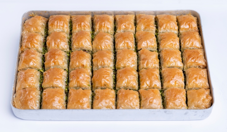 Ramazan Bayramı’nda Baklava Fiyatları Rekor Kırdı: 1 Kilo 1.400 TL’ye Ulaştı!