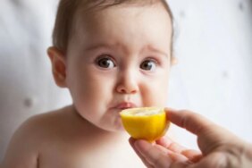 3724-on-aylik-bebeklere-limon-verilir-mi.jpg