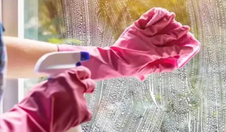 Camlardaki yağmur lekeleri nasıl çözülür?