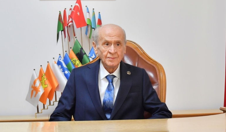 Bahçeli’den PKK’ye Kısa Sürede Fesih Çağrısı, Erdoğan ile DEM Parti’ye Takdir