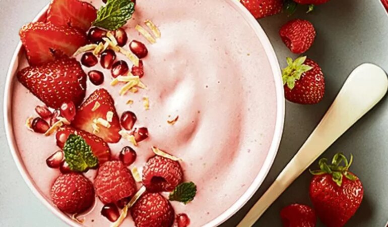 Besleyici smoothie bowl tarifi