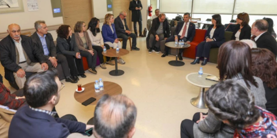 Özgür Özel, Sırrı Süreyya Önder’i Hastanede Ziyaret Etti