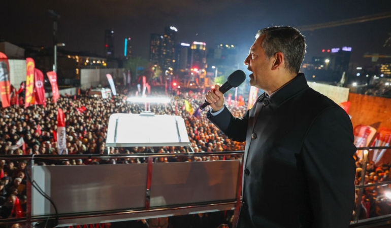 Özgür Özel: Kürtler ‘Sorun Vardır’ Diyorsa, Çözmek Hepimize Düşer