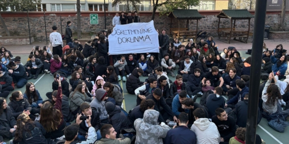 Liseliler öğretmen atamalarına karşı ayakta