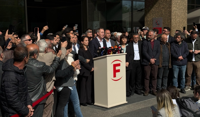 Tuncer Bakırhan: “Umarım bu dayanışma, barış mücadelesine de sahip çıkarak sürer”