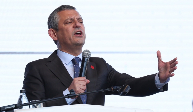 Özgür Özel: Endişeyi evde bıraktık, bu iktidarı değiştirene kadar sokaktayız