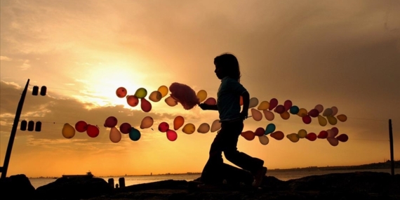 Türkiye’de Çocuk Olmak: Sayılar Azalıyor, Sorunlar Derinleşiyor