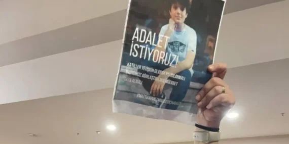 Candaş Tolga Işık: Minguzzi Ailesini ağırlayacağım diye tehdit ediliyorum