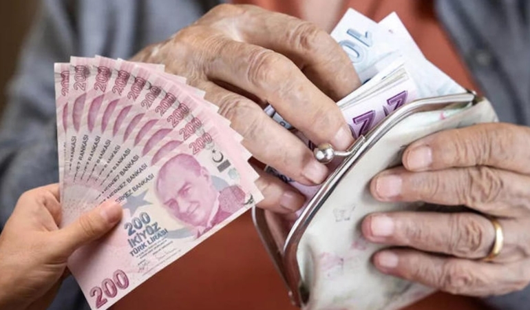 Emekli bayram ikramiyesi ödemeleri yarın başlıyor