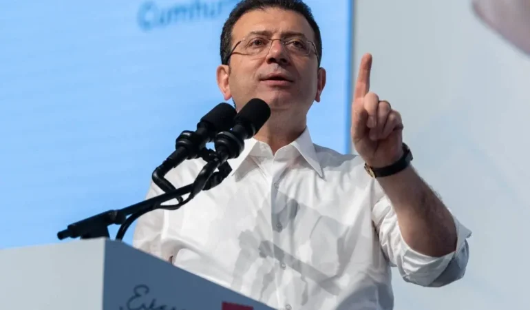 İmamoğlu: Yalanlarla beslenenler tarihlerine yeni bir kara leke ekledi