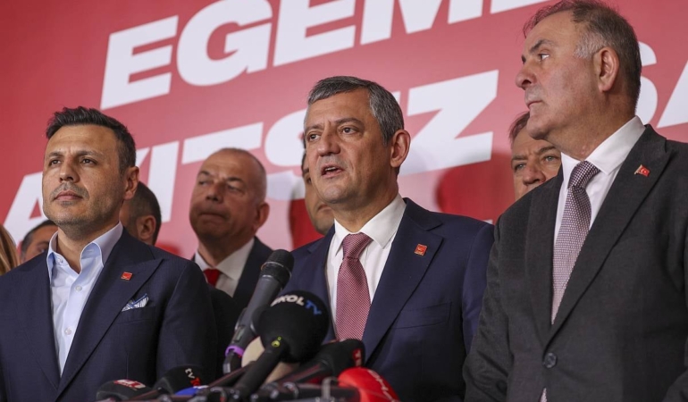 Özel, Saraçhane’de konuştu: İstanbul’un yönetilmesine engel olamazsınız