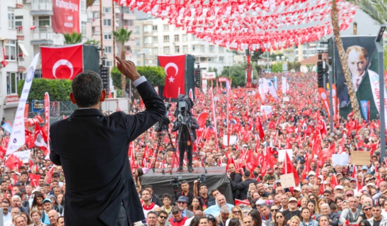 Özgür Özel: Hepimiz biliyoruz ki mesele yolsuzluk değil, Kanal İstanbul