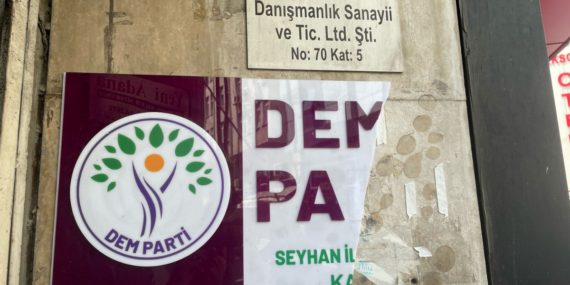 Seyhan’da DEM Parti binasına saldırı