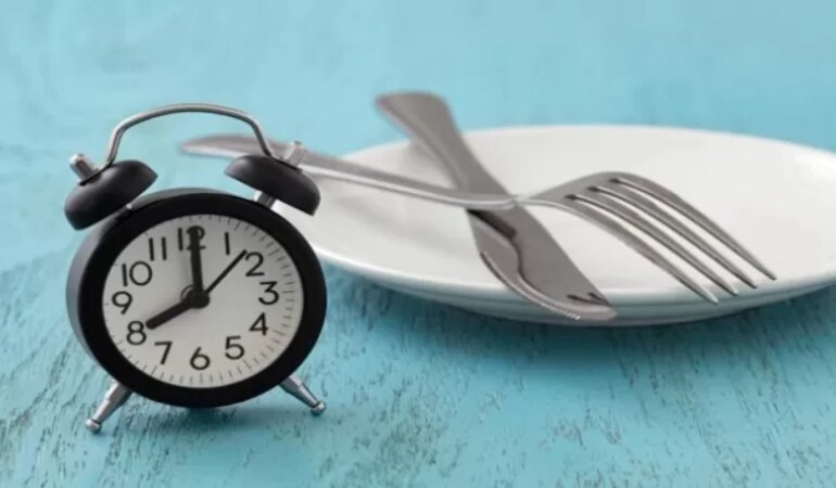 Yaza fit girmek isteyenler için aralıklı oruç rehberi