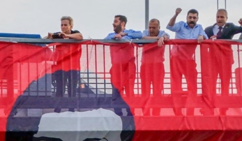 CHP’nin ‘Free İmamoğlu’ pankartına soruşturma açıldı