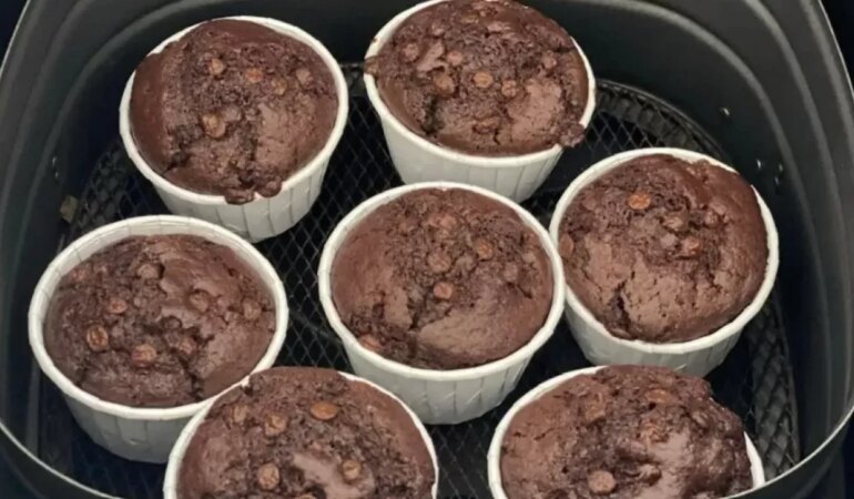 Airfryer’da havuçlu elmalı kek tarifi