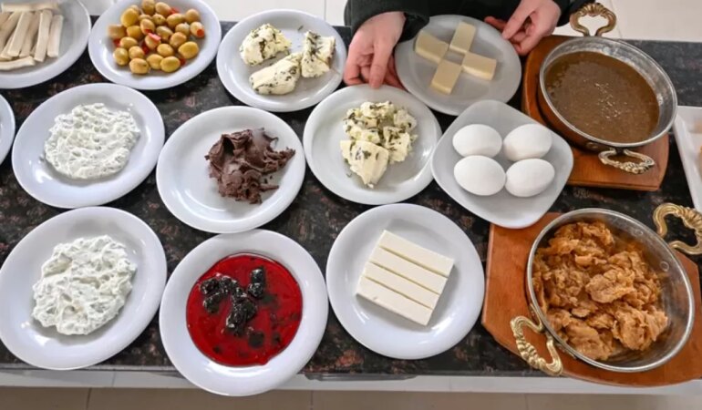 Kahvaltı masasında kalori alarmı!