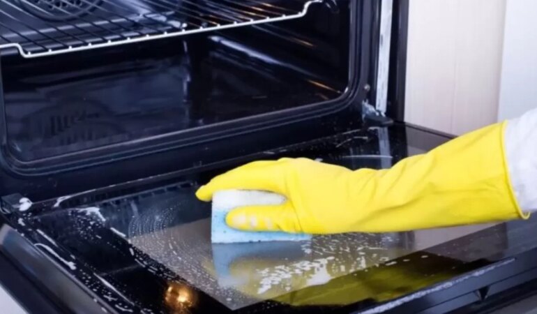Fırın Temizlemenin Püf Noktaları